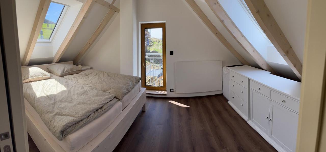 U Kralika, Apartman H, 3 Samostatne Loznice - Mezonet, Vlastni Parkovani, 50 Metru Od Vleku , Vysousece Bot V Lyzarne Dolní Morava Екстериор снимка